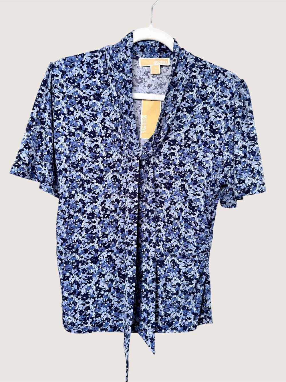 NWT Michael Michael Kors Blue Floral Tie Neck Blouse M - Picture 3 of 11